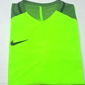 NIKE Football Large Aeroswift Strike Top